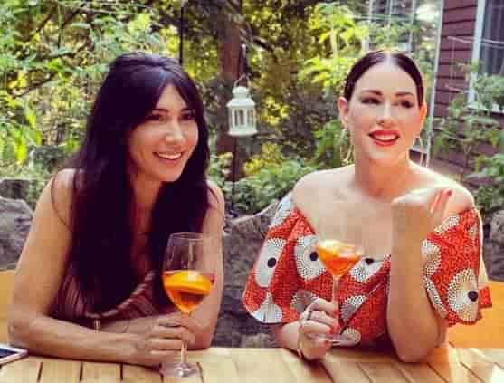 Molly Ringwald friend